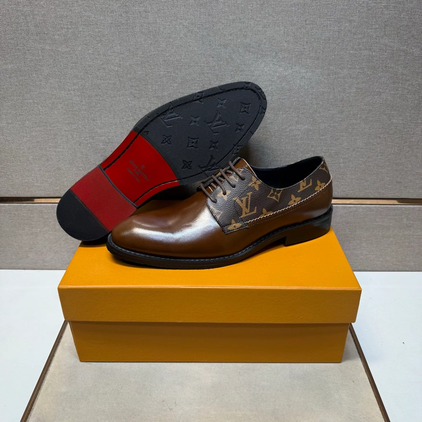 Men's men's shoes 💰pp500 [LV～] Men's casual formal leather shoes 2025z cabinet sales simultaneously 🔶Size: 38-44 #️⃣ 🔷2 colors🔜The upper is made of cowhide stitching ➕Cowhide lining, comfortable and breathable, sole: original comfortable and wear-resistant outsole, ⚠️real thing📱photographed🎬real thing is better📢📢📢